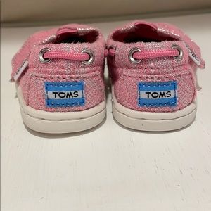 Baby Toms pink so cute girls size 2